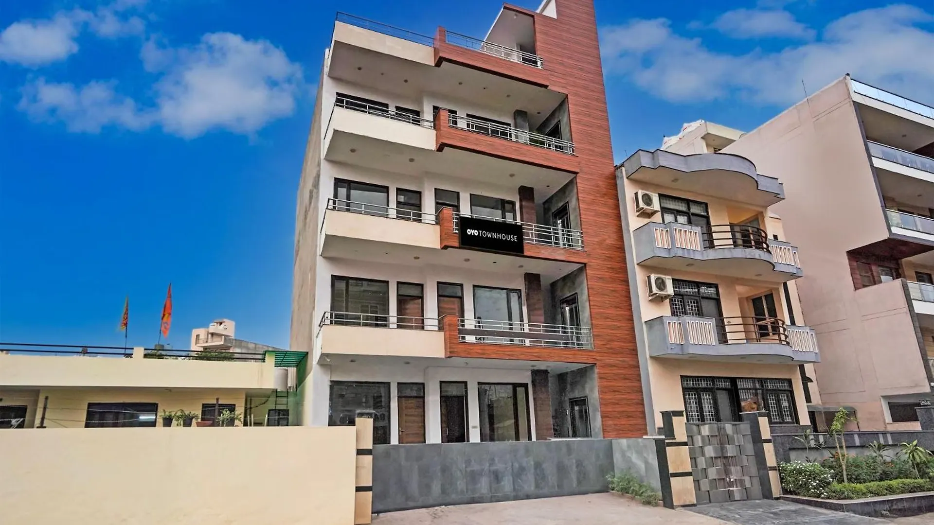 Townhouse Delight Inn Gurgaon Hotel