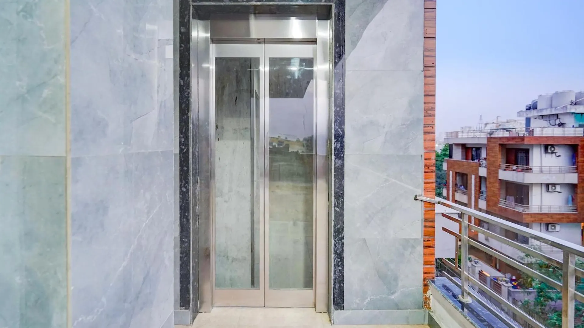 Townhouse Delight Inn Gurgaon Indie