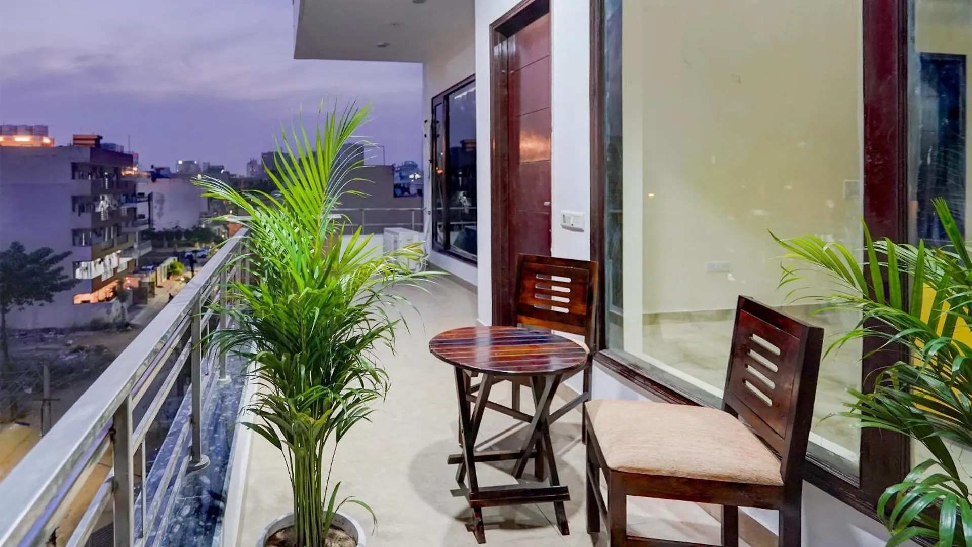 Townhouse Delight Inn Gurgaon 4*,  Indie